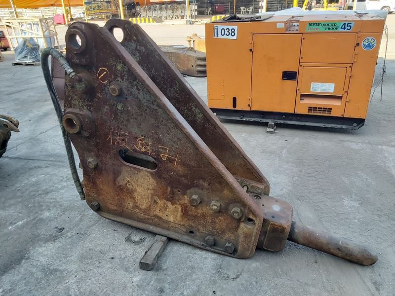 BREAKER FOR EXCAVATOR PC200-A204-LOT037
