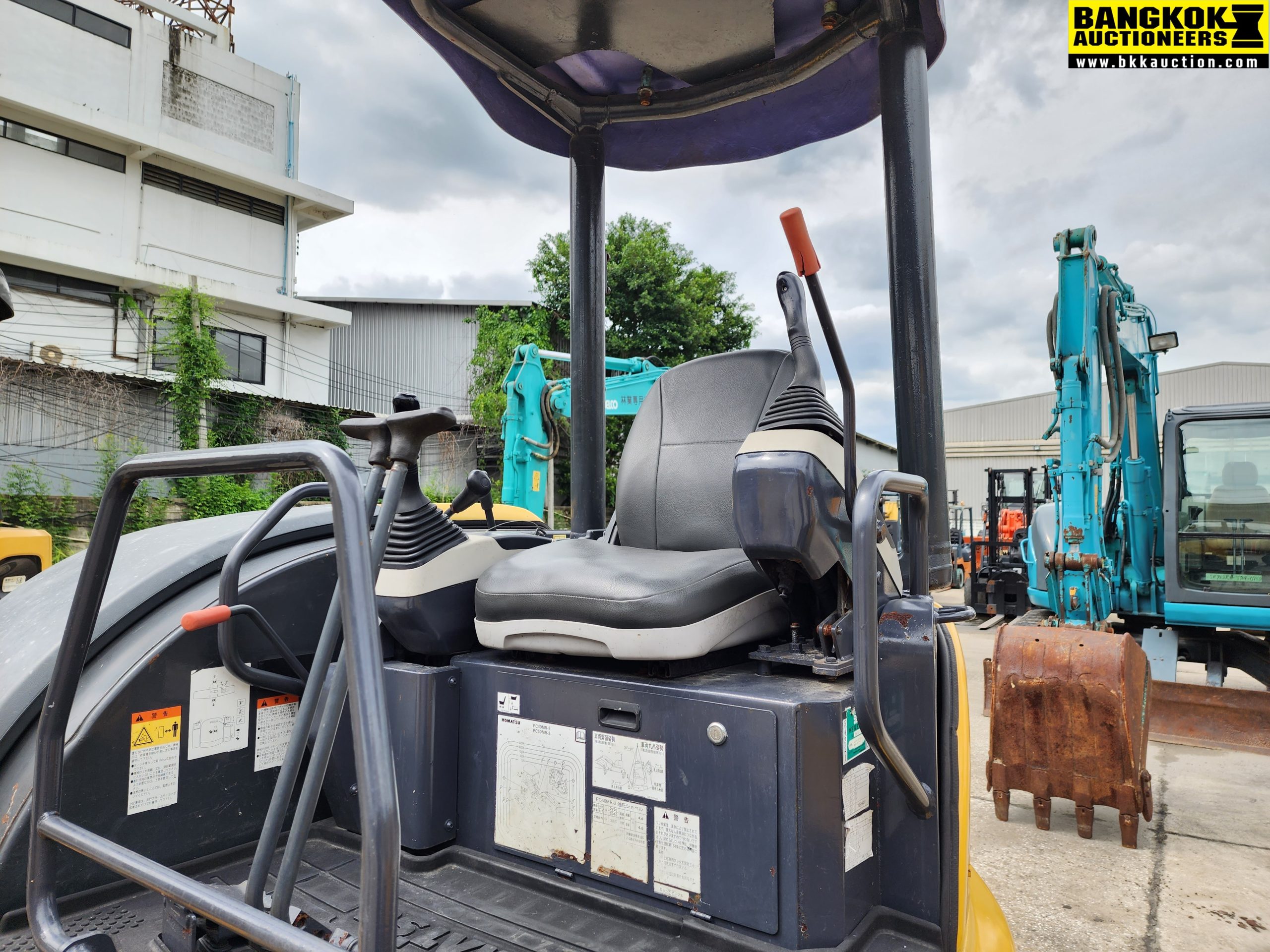 รถขุด KOMATSU-PC40MR-3-15053