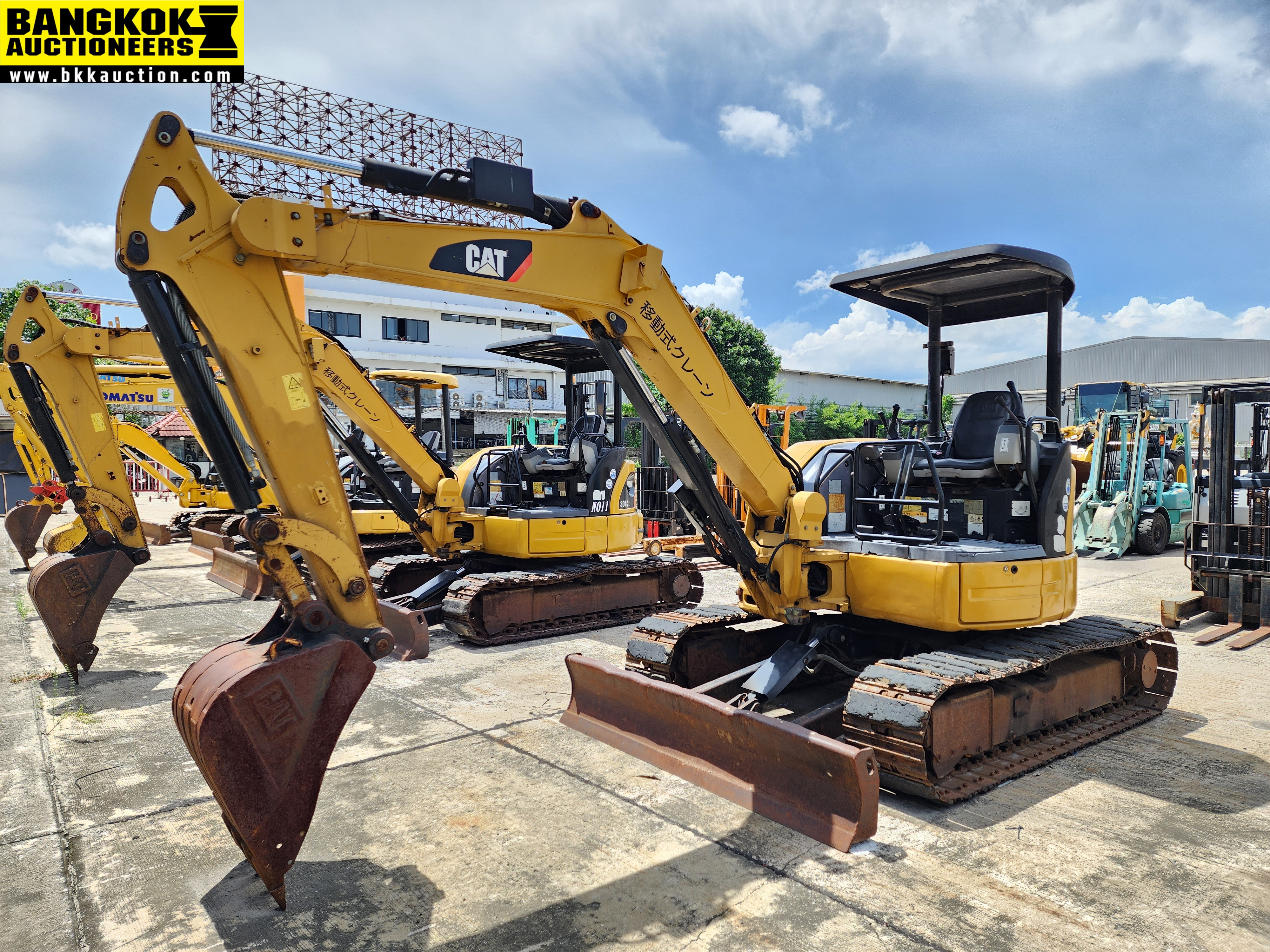 รถขุด CATERPILLAR-304CCR-ENW00605