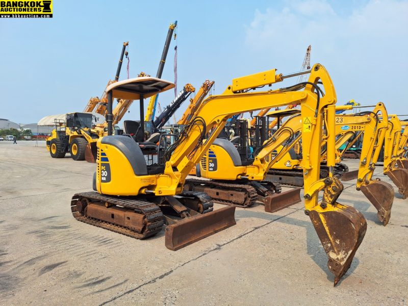 รถขุด KOMATSU PC30MR-2-21262