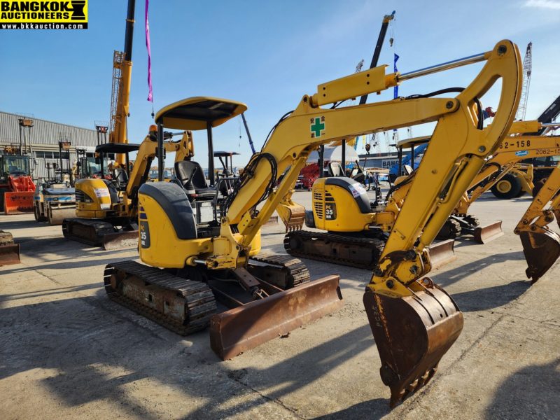 รถขุด KOMATSU PC35MR-2-7525