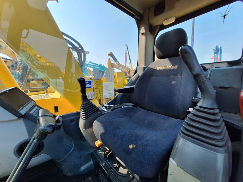รถขุด PC128US-8-28995