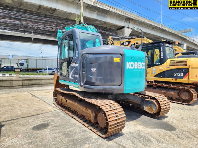 รถขุด SK135SR-2-YY06-20938