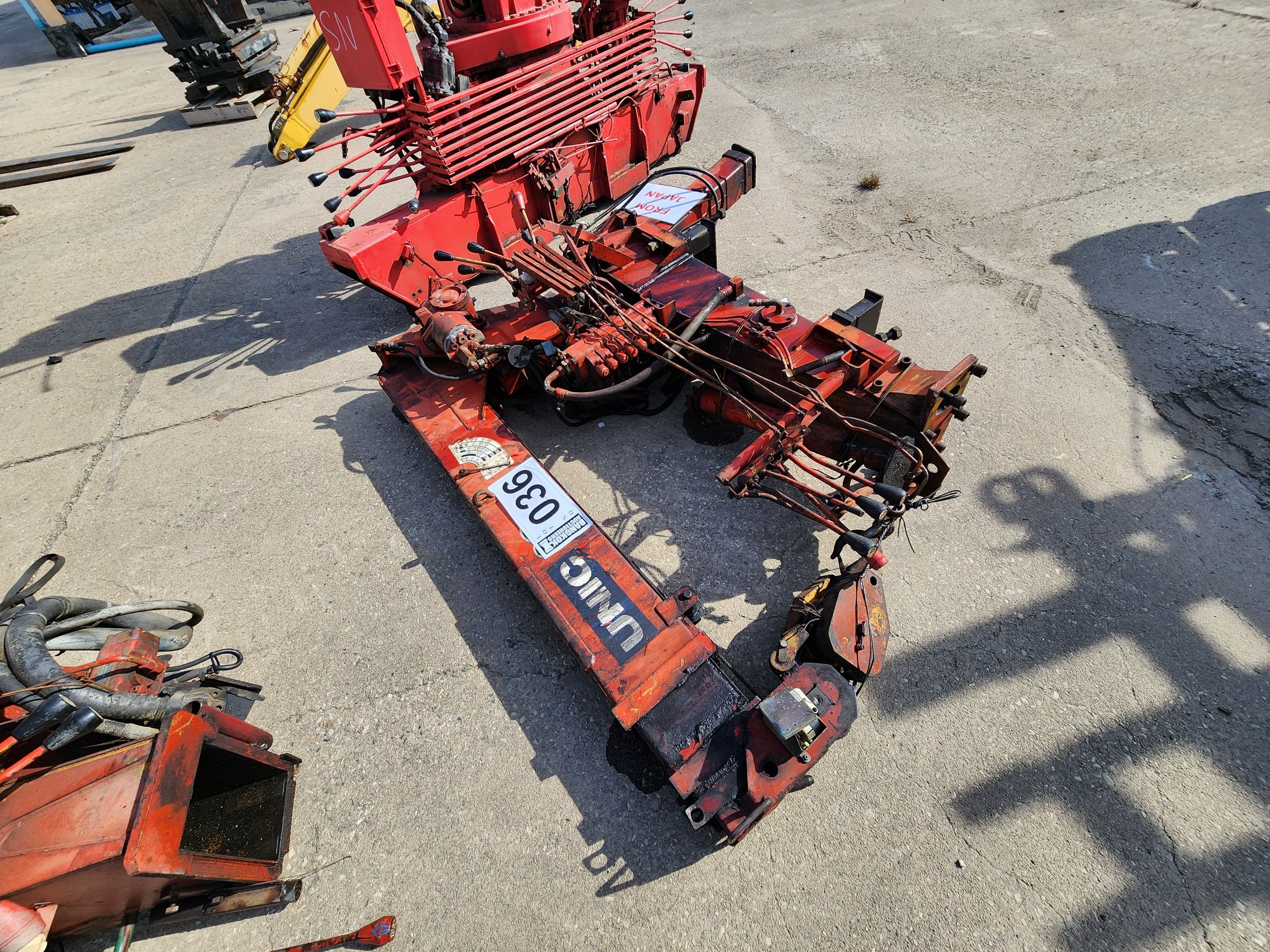 TELESCOPIC TRUCK-MOUNTED CRAN 2 TON (FROM JAPAN)