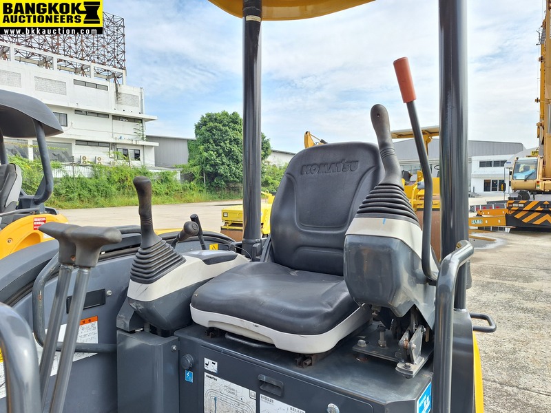 รถขุดเล็ก PC30MR-3-41970