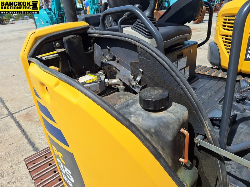 รถขุดเล็ก PC35MR-3-18860