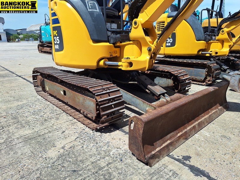 รถขุดเล็ก PC35MR-3-18860