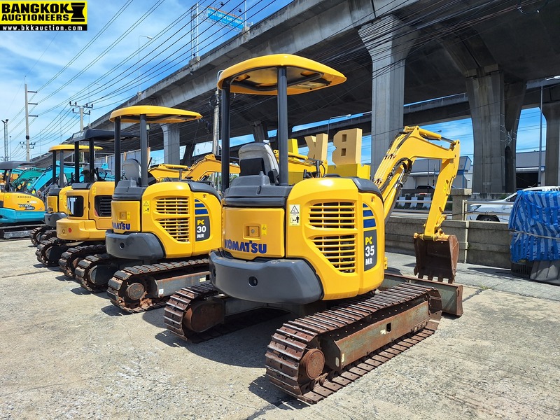 รถขุดเล็ก PC35MR-3-18860