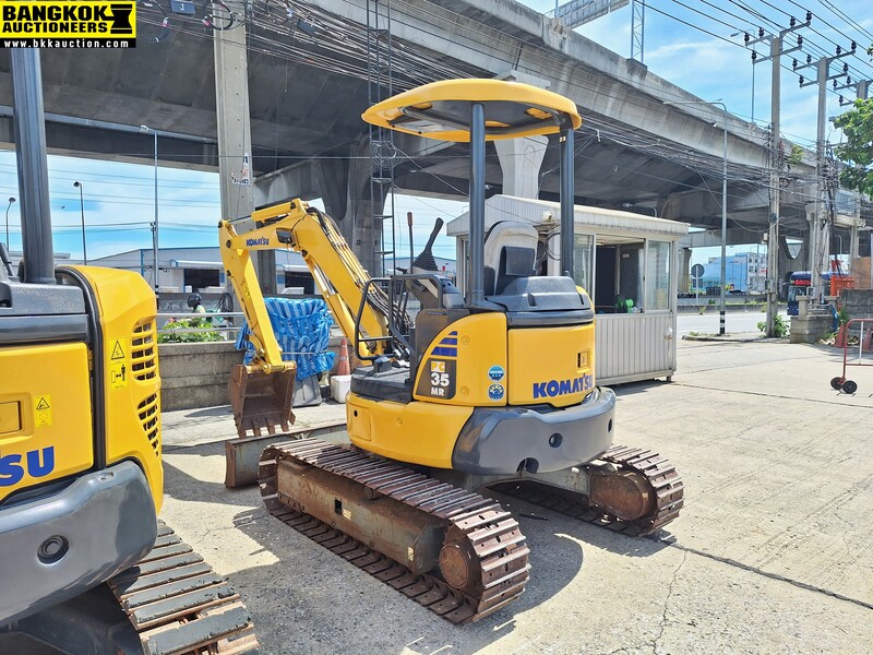 รถขุดเล็ก PC35MR-3-18860