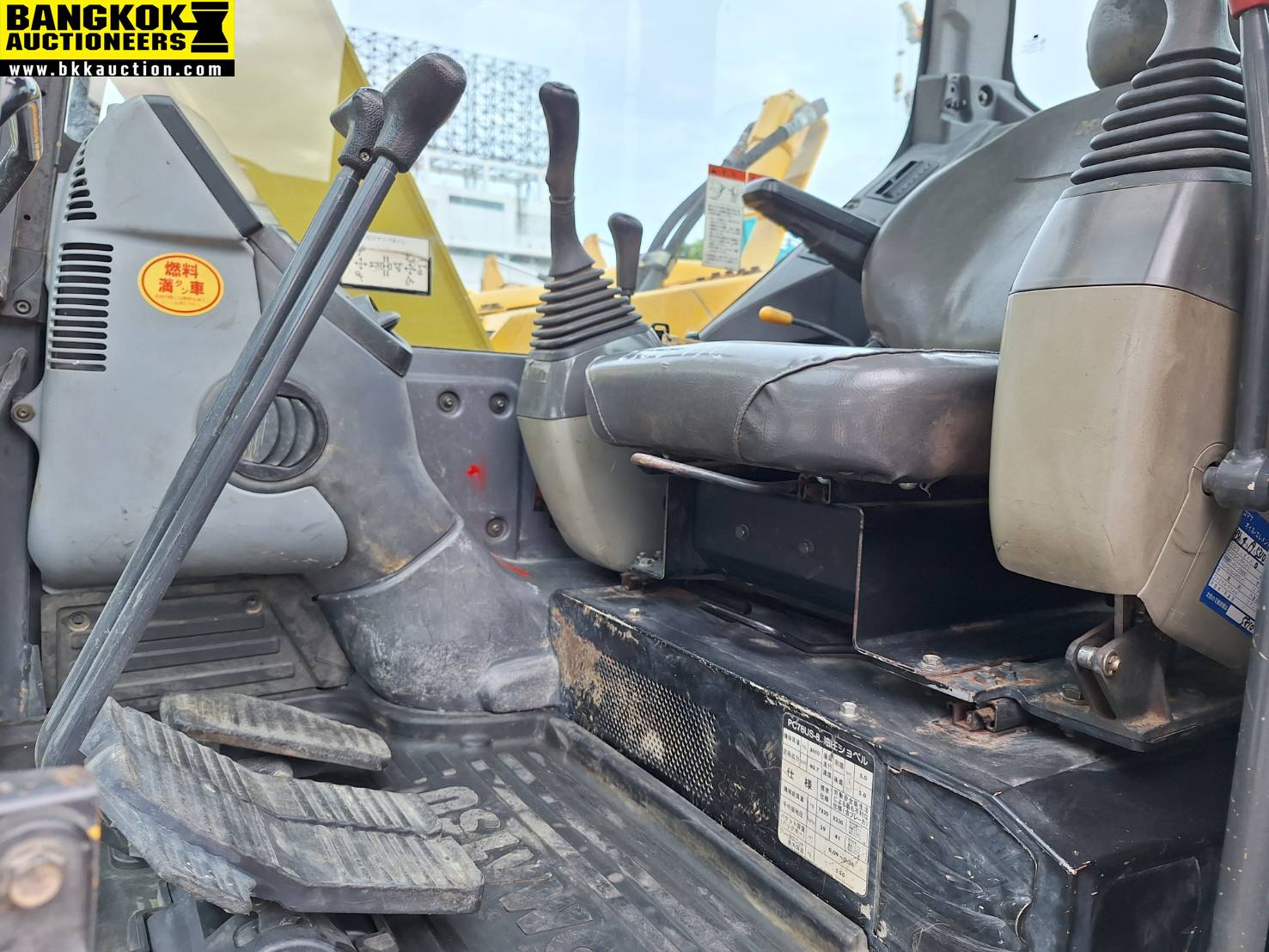 รถขุด PC78US-8-15853