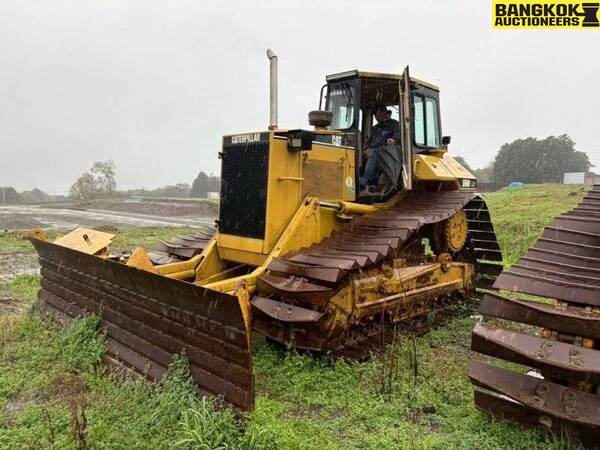 รถดัน  BULLDOZERS