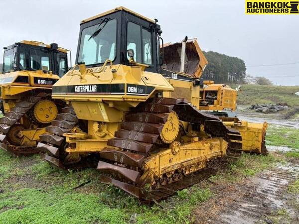 รถดัน  BULLDOZERS