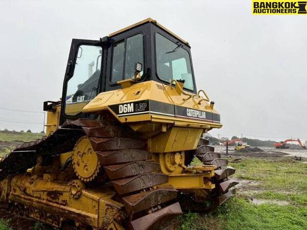 รถดัน  BULLDOZERS