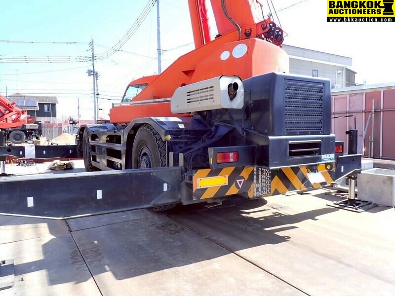 รถเครน GR600N-1
