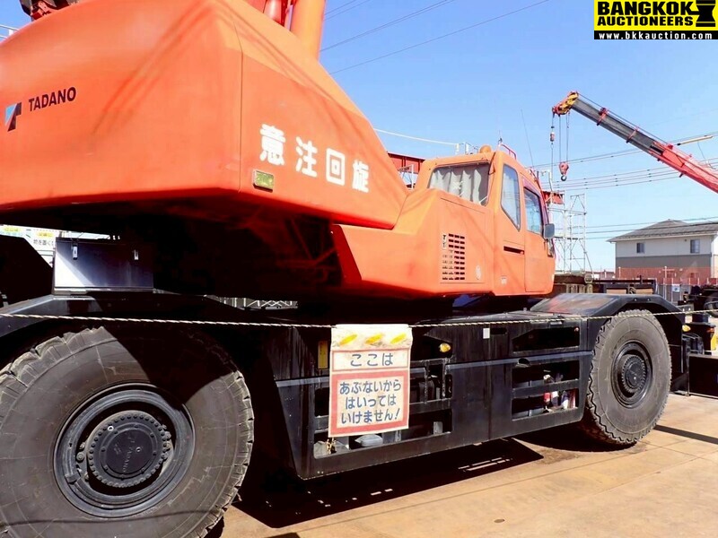 รถเครน GR600N-1